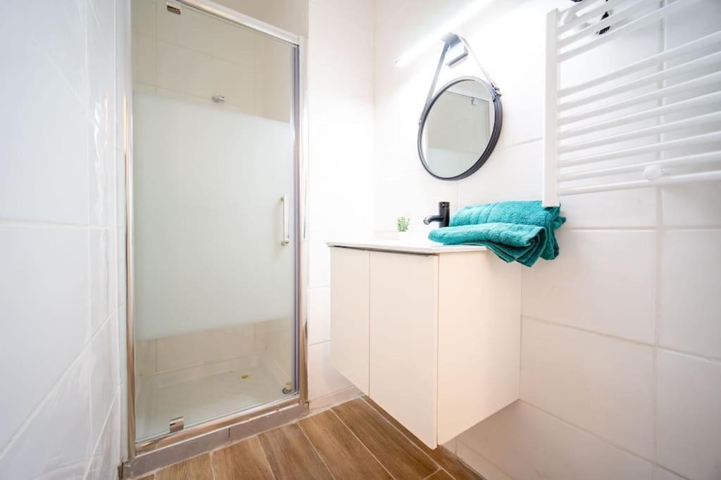 Fully Equiped Wifi Sleeps 6 * Marseilles